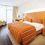 Tauern & Therme אתר נופש קפרון