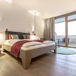 אתר נופש Tauern & Therme קפרון