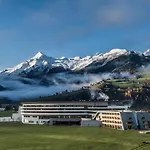 Tauern & Therme אתר נופש