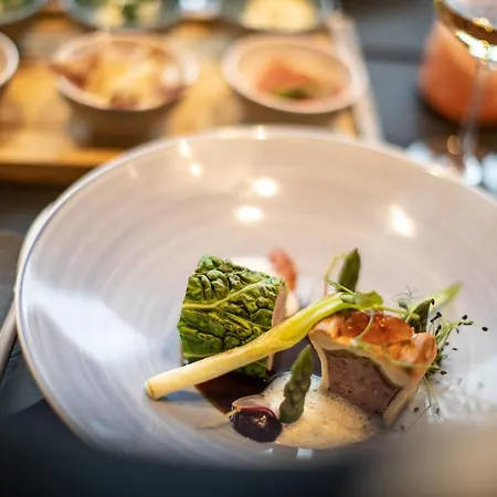 タウエルン スパ ＆ テルメ 4* カプルーン