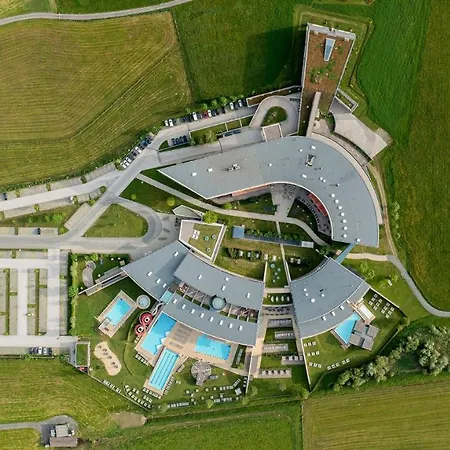 タウエルン スパ ＆ テルメ リゾート カプルーン