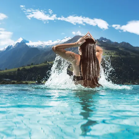 リゾート タウエルン スパ ＆ テルメ カプルーン
