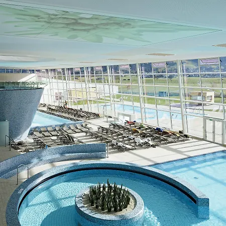 אתר נופש Tauern & Therme קפרון