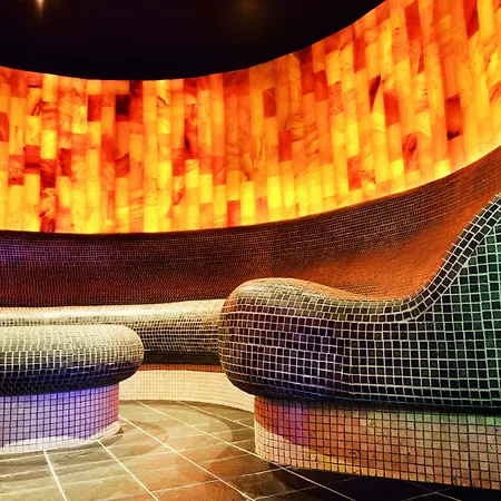 タウエルン スパ ＆ テルメ リゾート 4*