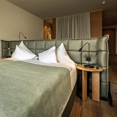 Tauern & Therme אתר נופש 4*